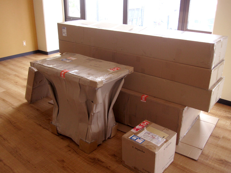 Products carry 商品搬入
