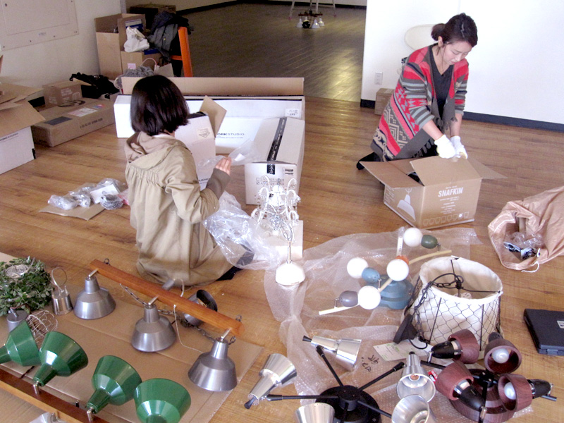 Products carry 商品搬入