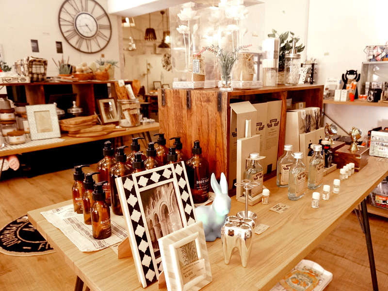 Interior finish 内装仕上げ